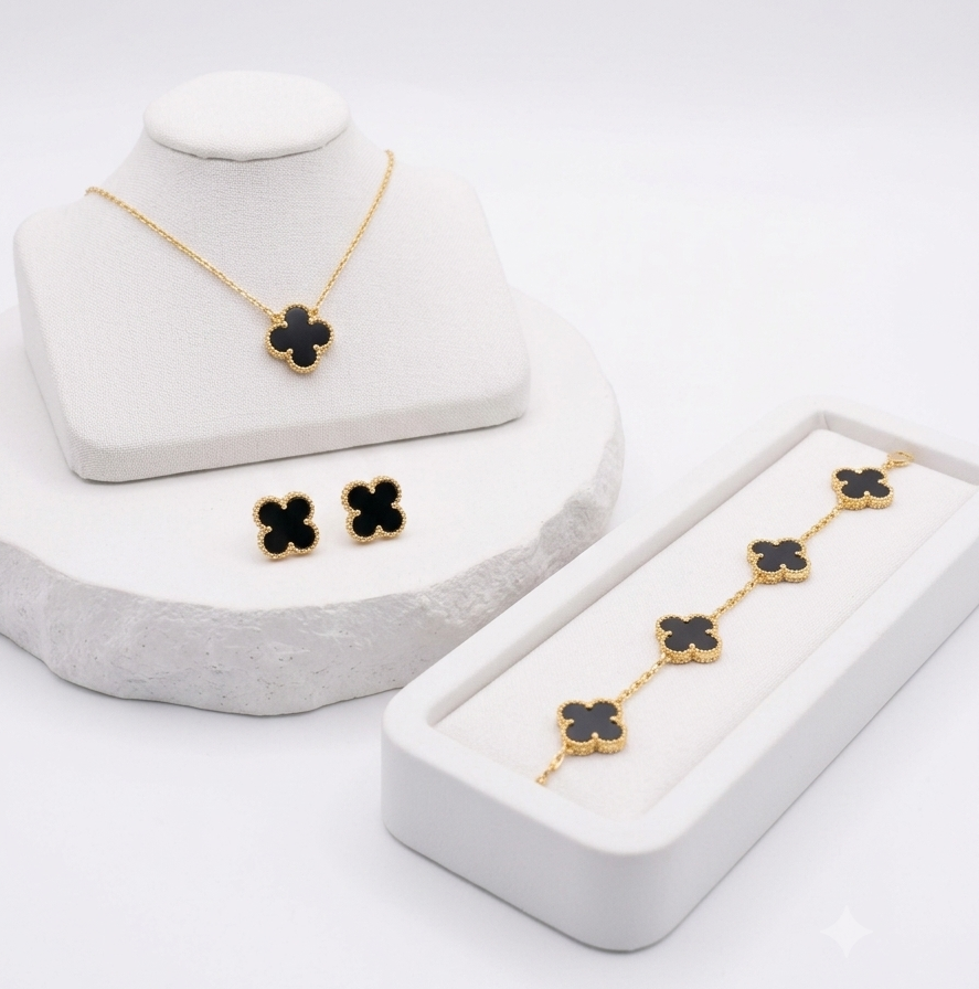 Onyx Clover Set