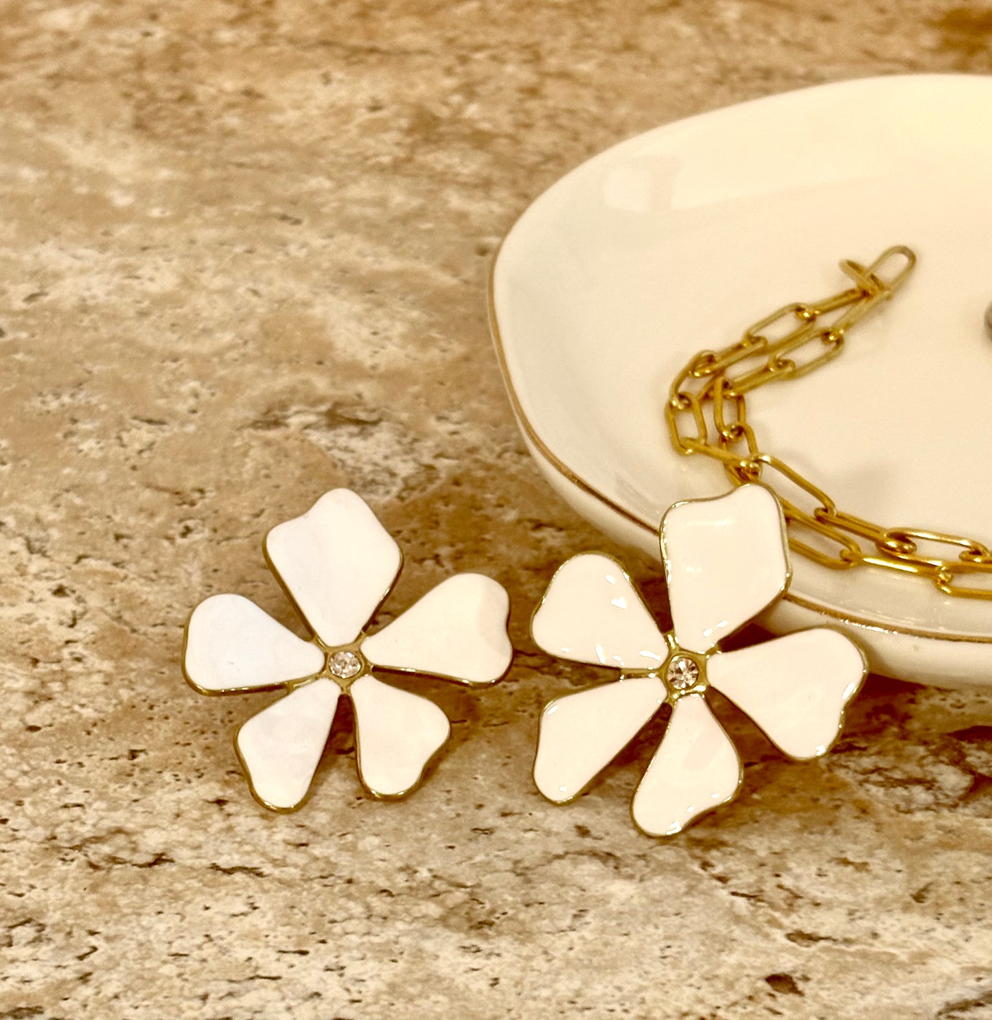 Flor de Mayo Earstuds