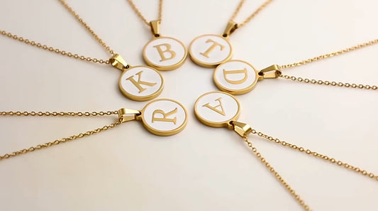 Letras chain necklace