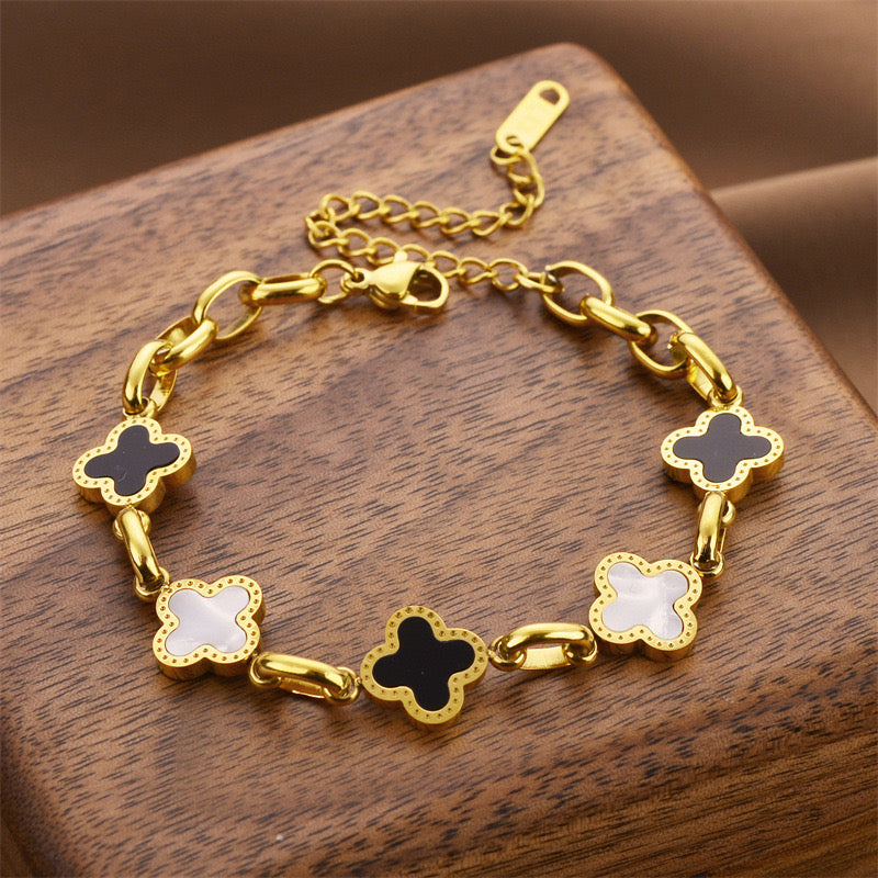 Clovers Bracelet